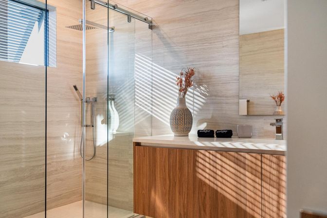 Insta-Worthy 5 BR with Heated Pool: 5 Minutes to Las Olas image 16