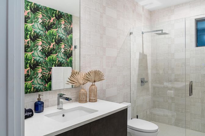 Insta-Worthy 5 BR with Heated Pool: 5 Minutes to Las Olas image 28