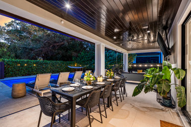 Insta-Worthy 5 BR with Heated Pool: 5 Minutes to Las Olas image 7