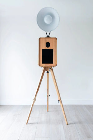 Il Piccolo Foto Booth: A Refined Photographic Experience image 2