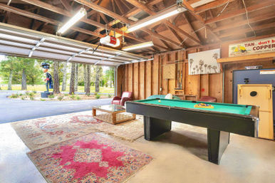 Luxury Villa & 6 Acre Ranch in Sonoma Wine Country: Springwater Pool, Hot Tub, Bocce, Creek & Event Barn image 32