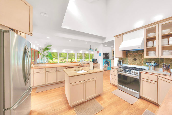 Luxury Villa & 6 Acre Ranch in Sonoma Wine Country: Springwater Pool, Hot Tub, Bocce, Creek & Event Barn image 59