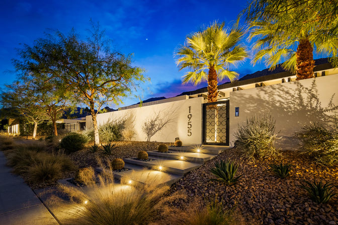 Wander Palm Springs Mesa: Luxury 3-Bedroom Estate with Pool & Spa in Historic Mesa image 27