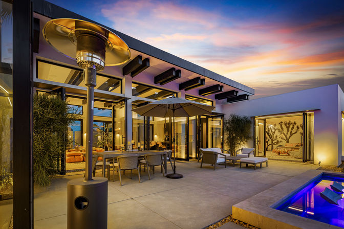 Wander Palm Springs Mesa: Luxury 3-Bedroom Estate with Pool & Spa in Historic Mesa image 9