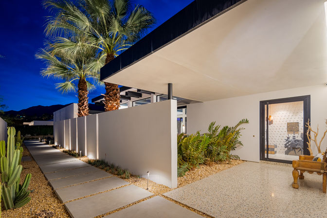 Wander Palm Springs Mesa: Luxury 3-Bedroom Estate with Pool & Spa in Historic Mesa image 28