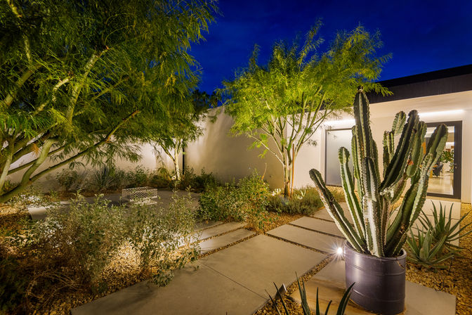 Wander Palm Springs Mesa: Luxury 3-Bedroom Estate with Pool & Spa in Historic Mesa image 29
