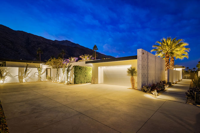 Wander Palm Springs Mesa: Luxury 3-Bedroom Estate with Pool & Spa in Historic Mesa image 26