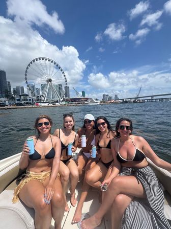 Luxury Sunset Cruise Experience with Legacy Boats image 5