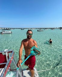 Destin Harbor 4 Hour Crab Island Excursion (BYOB) image 7