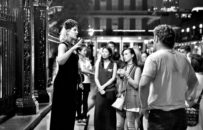 Haunted History Pub Crawl: Discover Ghosts, Vampires, and True Crime Legends image 6