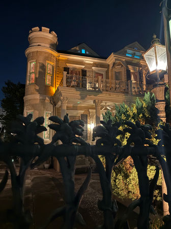 Haunted History Pub Crawl: Discover Ghosts, Vampires, and True Crime Legends image 14