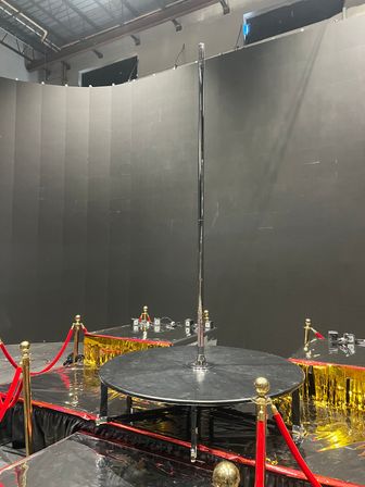 Classic Dance Pole Rental: Freestanding Spinning Dance Pole for Events, Parties & Fitness Performances image 4