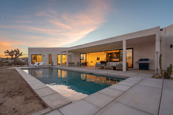 Mars Landing: 4-Bedroom Rental with Fire Pit, Pool & Spa Near Joshua Tree National Park image 15