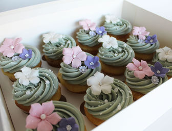 Bespoke Sugar Flower Cupcakes: One Dozen Luxury Cupcakes Topped with Hand Sculpted Florals image 10