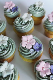 Bespoke Sugar Flower Cupcakes: One Dozen Luxury Cupcakes Topped with Hand Sculpted Florals image 16