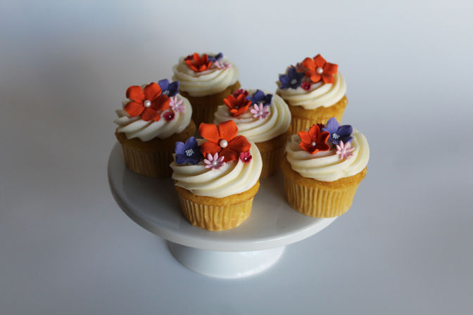 Bespoke Sugar Flower Cupcakes: One Dozen Luxury Cupcakes Topped with Hand Sculpted Florals image 3