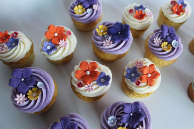 Bespoke Sugar Flower Cupcakes: One Dozen Luxury Cupcakes Topped with Hand Sculpted Florals image 20