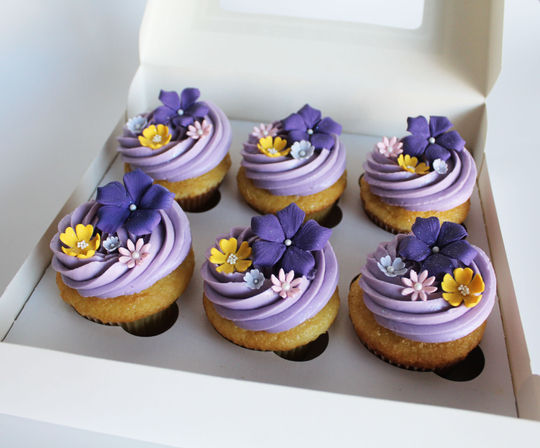 Bespoke Sugar Flower Cupcakes: One Dozen Luxury Cupcakes Topped with Hand Sculpted Florals image 7