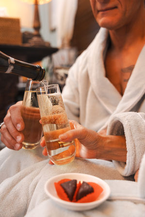 Urban Wellness Spa: Salt Caves, Couples, Massage & Facial Services image 17