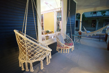 B'ham Tree House: Magical Mansion with 7 Suites & Cozy Hangout Spots image 4