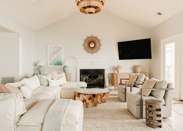 Steps to the Beach: Spacious 7-Bed Home with Grill image 8