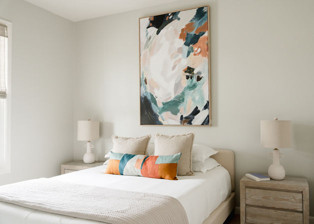 Steps to the Beach: Spacious 7-Bed Home with Grill image 12