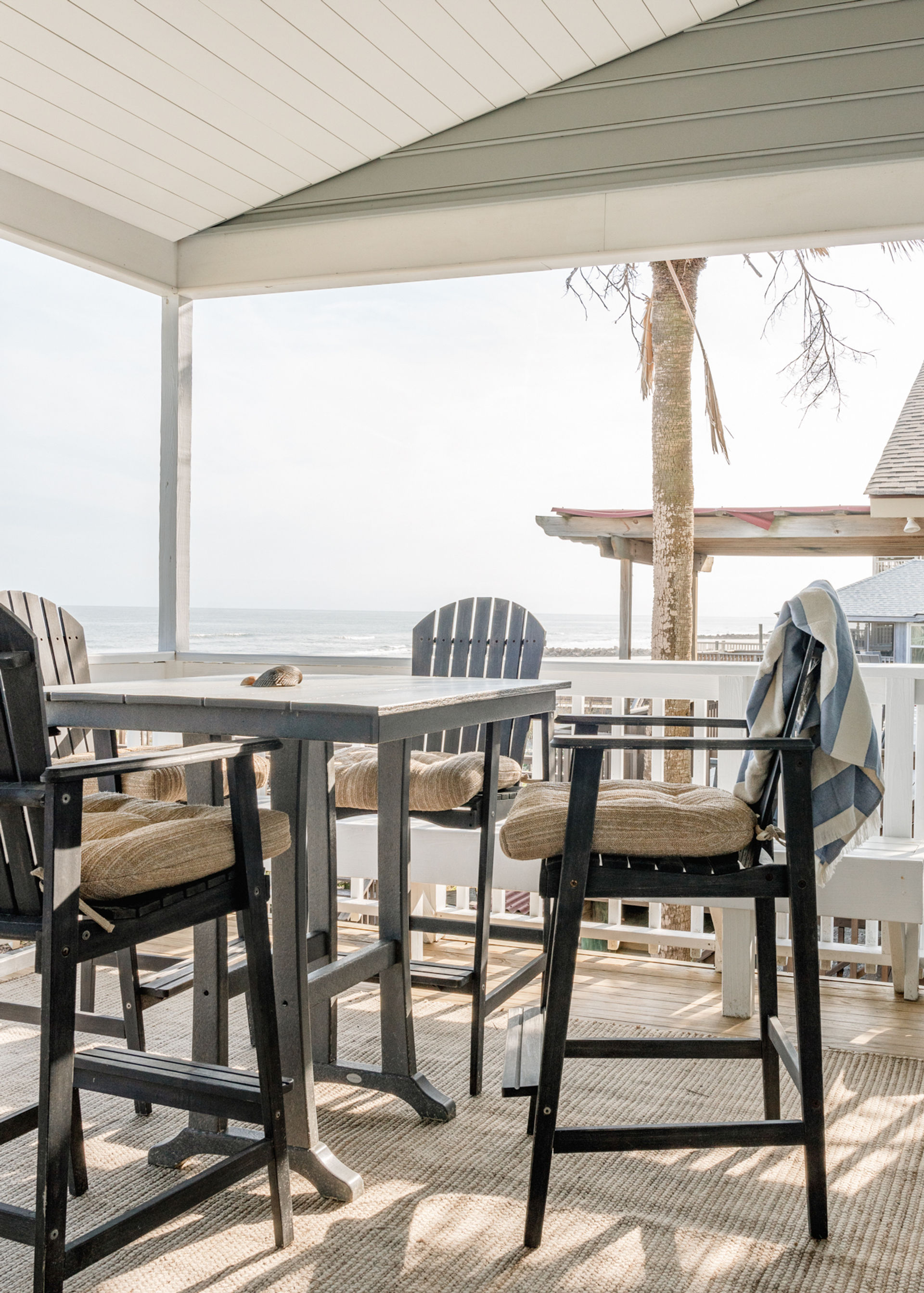 Steps to the Beach: Spacious 7-Bed Home with Grill image 2