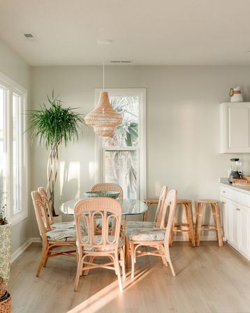 Steps to the Beach: Spacious 7-Bed Home with Grill image 4