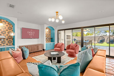 La Dolce Vita Villa: The Most EPIC Austin Experience image 5
