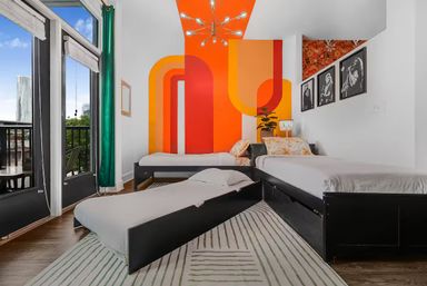 Hippy Tonk: Retro Vibes, Pool, Skyline Lounge + Walk to Broadway image 8