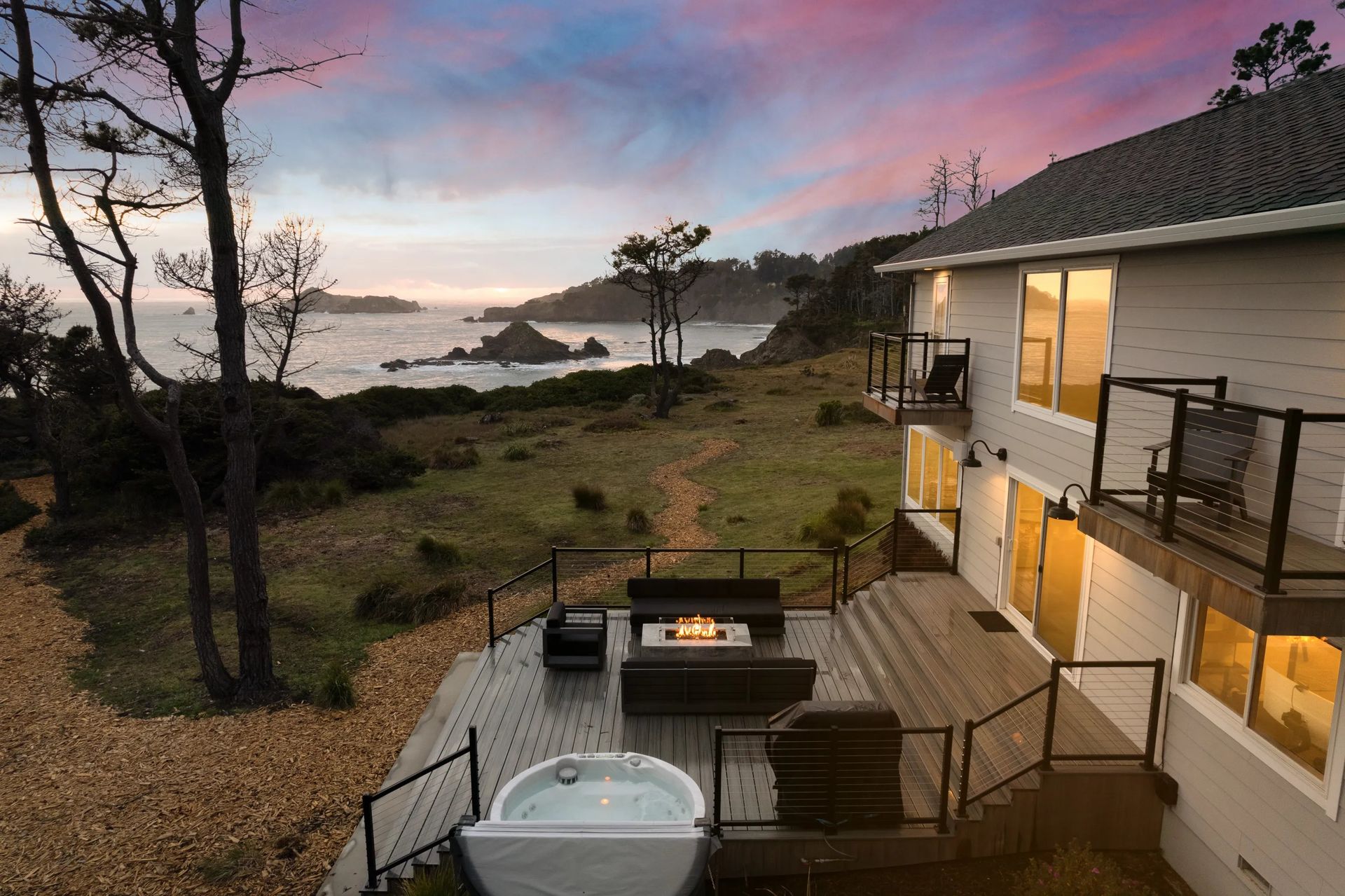 Wander Anchor Bay: Luxe 3BR Coastal Retreat in Gualala with Gym, Hot Tub & Ocean Views image 1