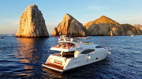 The Ultimate Yacht Party Experience: Luxury on Deck, Vibes on Max  image 4