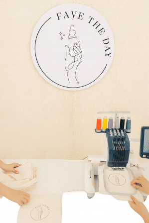 Live Embroidery Bar: Personalize Your Bags, Hats, Clothes & More image 5