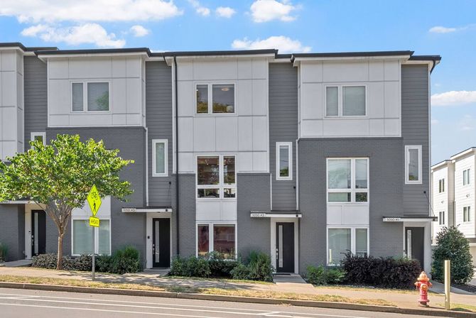 Bright 3BR East Nash Retreat: Music-Themed & 10 Minutes from Broadway image 35