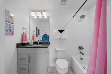 Bright 3BR East Nash Retreat: Music-Themed & 10 Minutes from Broadway image 30