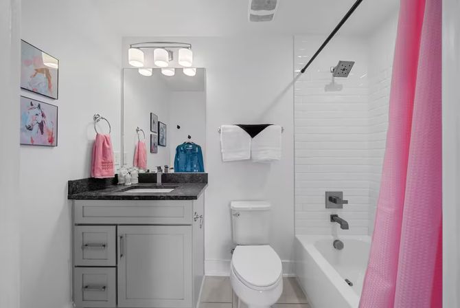Bright 3BR East Nash Retreat: Music-Themed & 10 Minutes from Broadway image 30