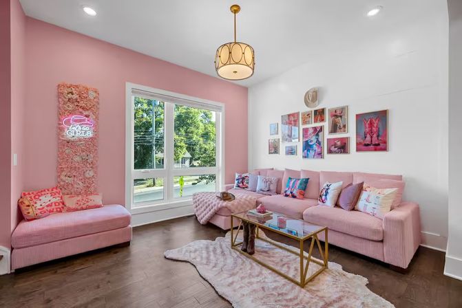 Bright 3BR East Nash Retreat: Music-Themed & 10 Minutes from Broadway image 5