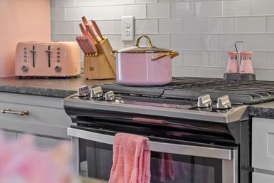 Bright 3BR East Nash Retreat: Music-Themed & 10 Minutes from Broadway image 11