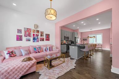 Bright 3BR East Nash Retreat: Music-Themed & 10 Minutes from Broadway image 8