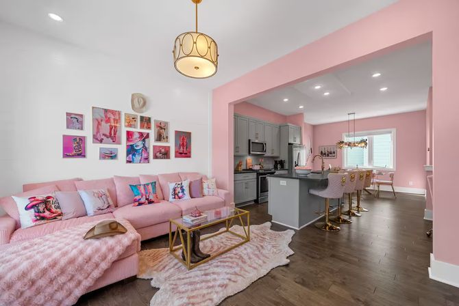 Bright 3BR East Nash Retreat: Music-Themed & 10 Minutes from Broadway image 8