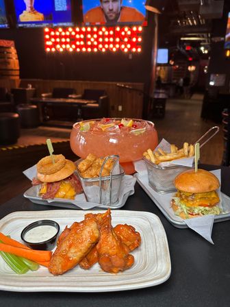 Party Like a Rockstar: The Rockhouse Bar Inside the Venetian image 6