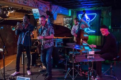Live Music Pub Crawl in Downtown Austin image 9