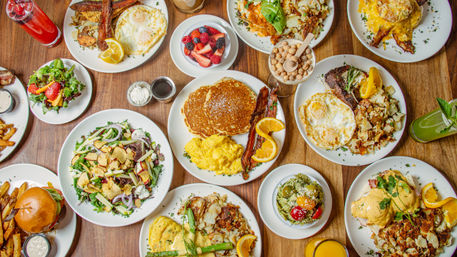 Brunch, Bubbly + a 2lb Cinnamon Roll? Yes Please! image 15