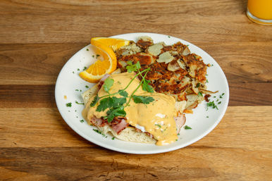 Brunch, Bubbly + a 2lb Cinnamon Roll? Yes Please! image 22