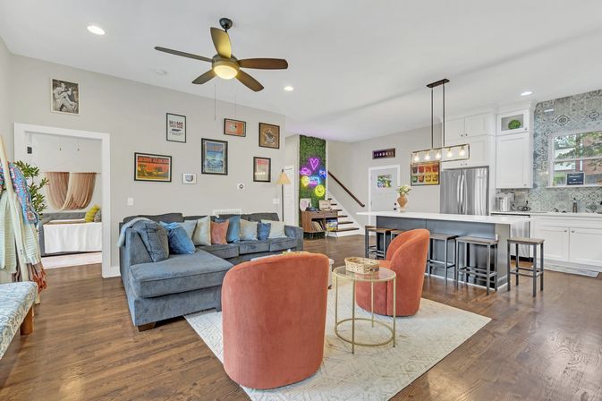 The Bluebelle East Nashville: CMA Ready Monthly Rental image 2