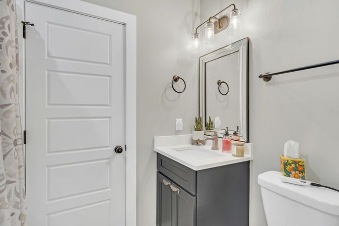 The Bluebelle East Nashville: CMA Ready Monthly Rental image 12