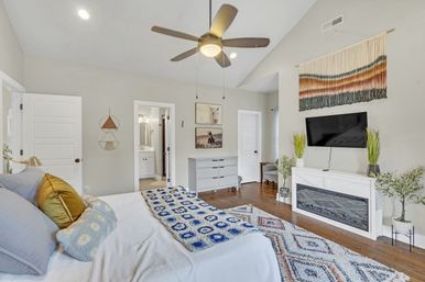 The Bluebelle East Nashville: CMA Ready Monthly Rental image 21