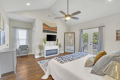 The Bluebelle East Nashville: CMA Ready Monthly Rental image 18