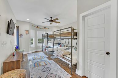 The Bluebelle East Nashville: CMA Ready Monthly Rental image 15