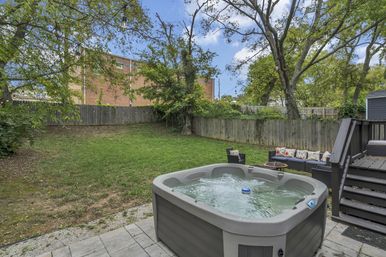 The Bluebelle East Nashville: CMA Ready Monthly Rental image 5